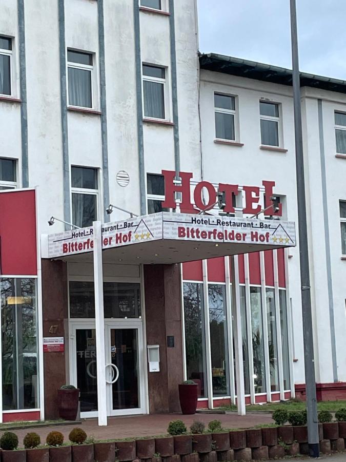 Hotel Bitterfelder Hof Екстериор снимка