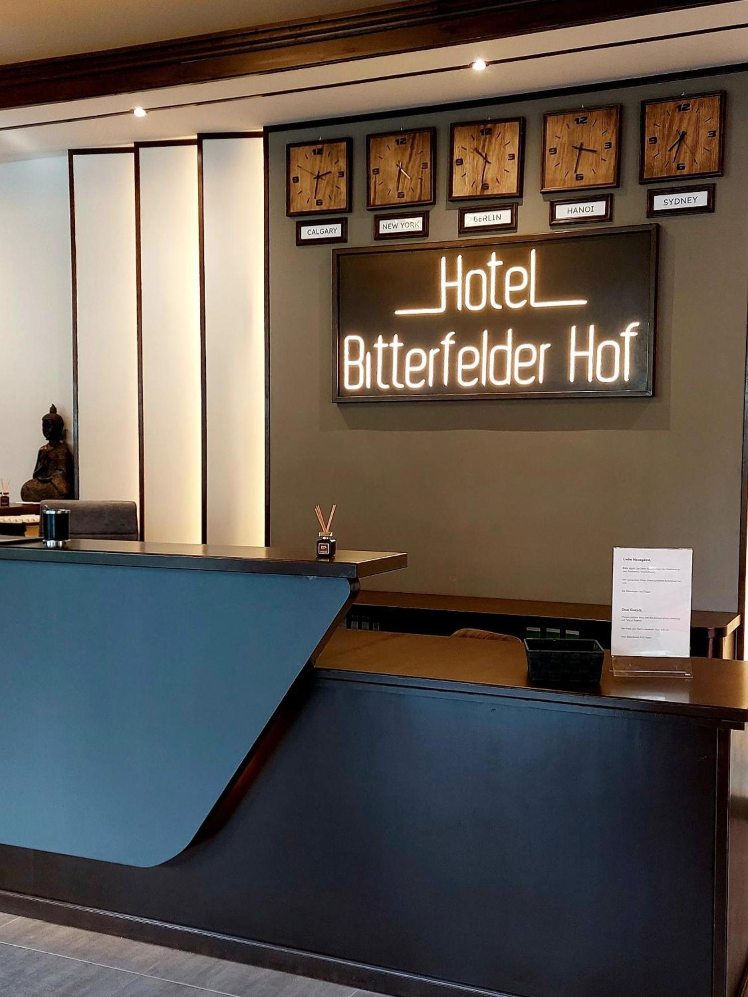 Hotel Bitterfelder Hof Екстериор снимка
